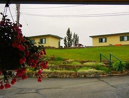 Pleasant View Motel Summerland Exteriör bild