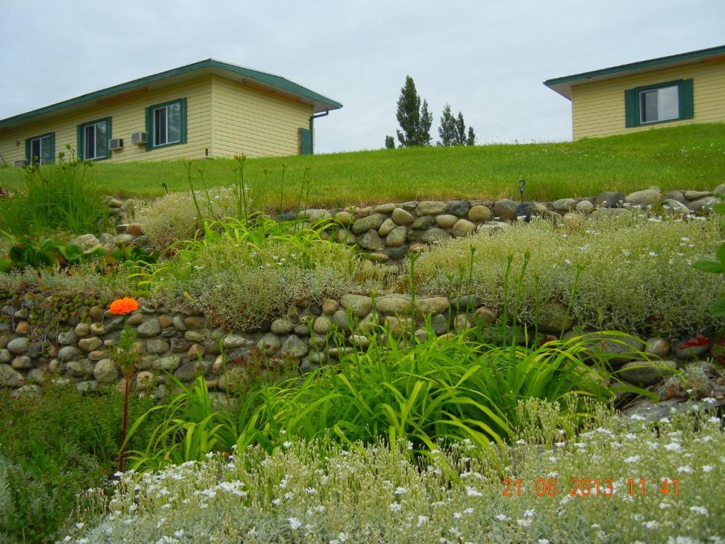 Pleasant View Motel Summerland Exteriör bild