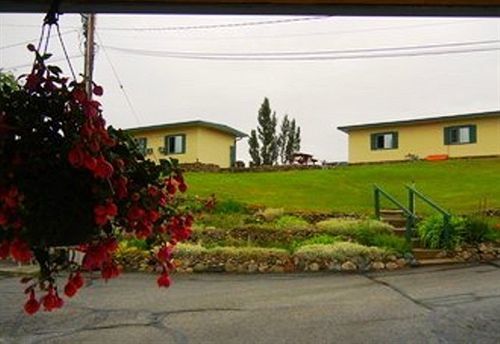 Pleasant View Motel Summerland Exteriör bild